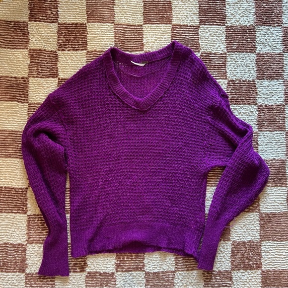 Free People Oversize Slouchy Neon Purple Deep V Neck Knit Pullover Sweater - Picture 1 of 3